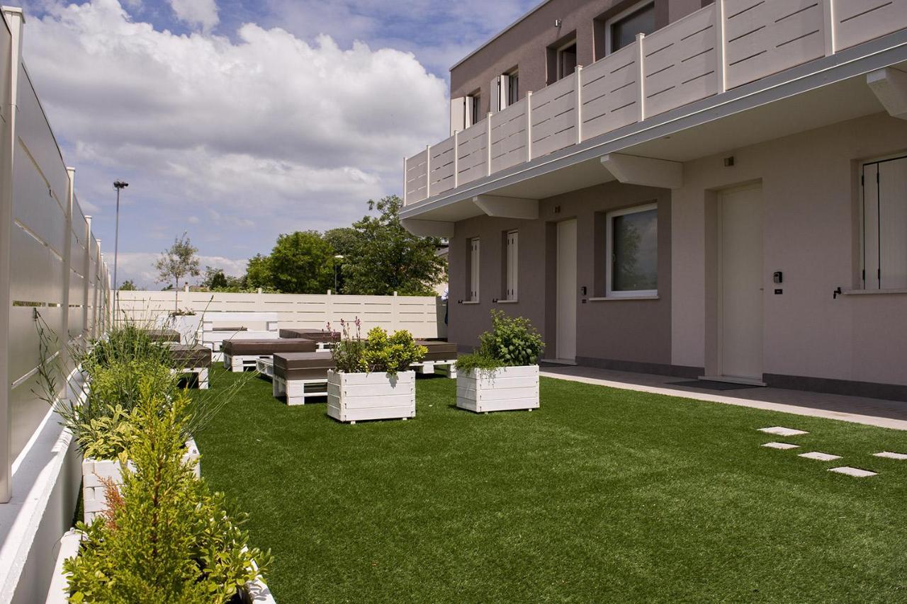 Home Suites Home Salionze Экстерьер фото